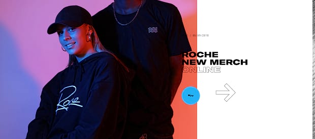 Roche Musique's slider, displaying an image of a couple of people in large tshirts