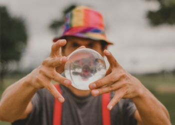 blur-close-up-crystal-ball-1826360
